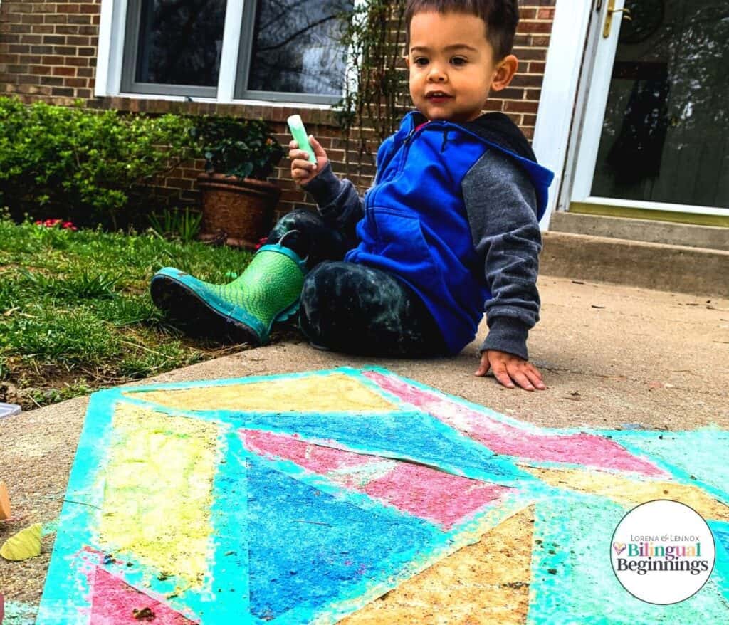 Mosaic Heart Chalk Activity for Preschoolers #chalkactivities #chalkart #outdoorchalkactivities #grossmotoractivities #finemotoractivities #preschoolactivities #funpreschoolactivities #preschoolartprojects #colorlearningactivities